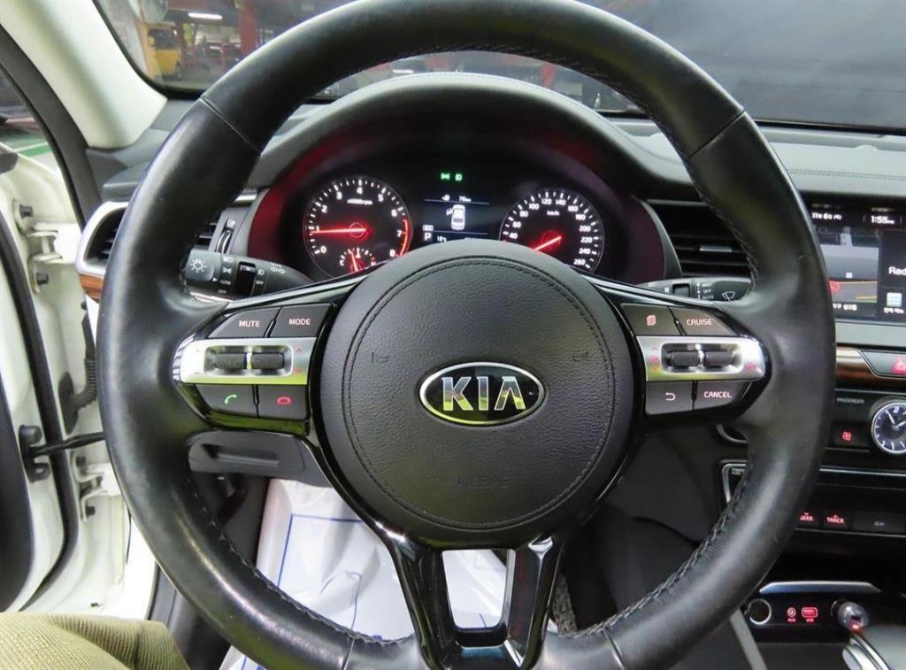 KIA K7 - Vista 8