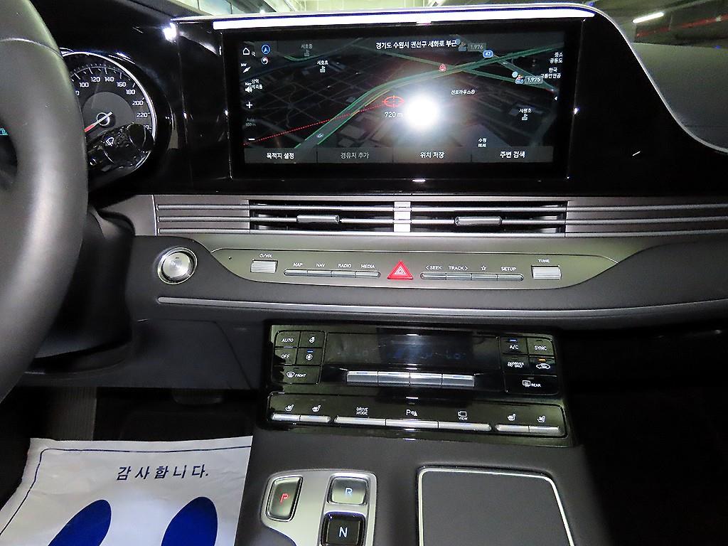 HYUNDAI Grandeur - Vista 11
