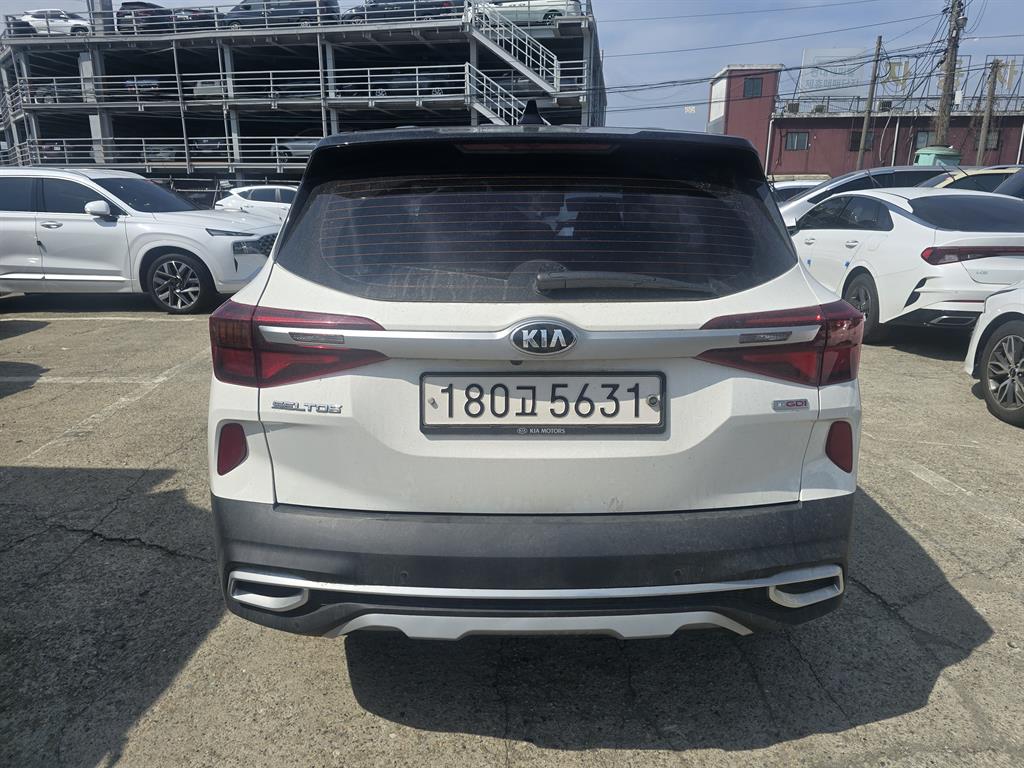 KIA Seltos - Vista 3
