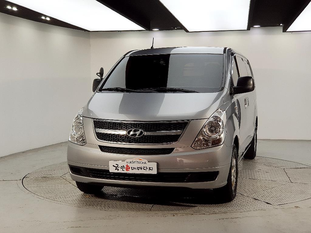 HYUNDAI Starex - Vista 2