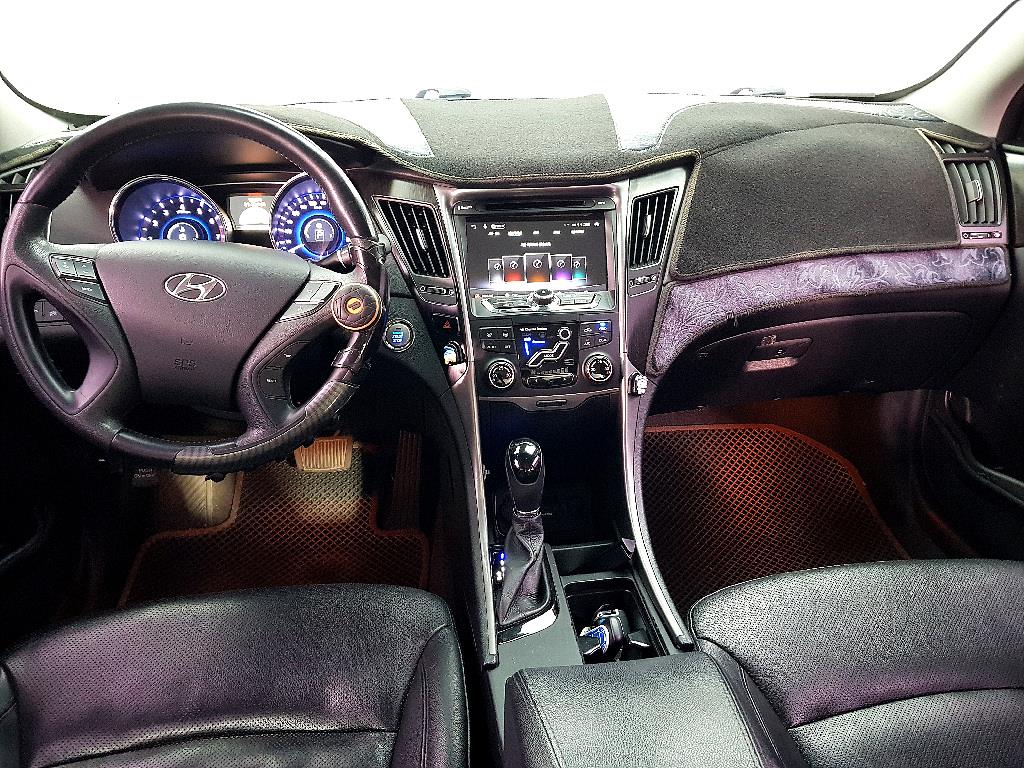 HYUNDAI Sonata - Vista 5