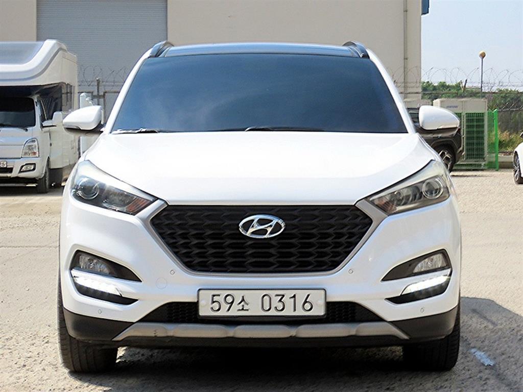 HYUNDAI Tucson 2017 Blanco - Importación desde Corea - HF Imports Iquique - Foto 1