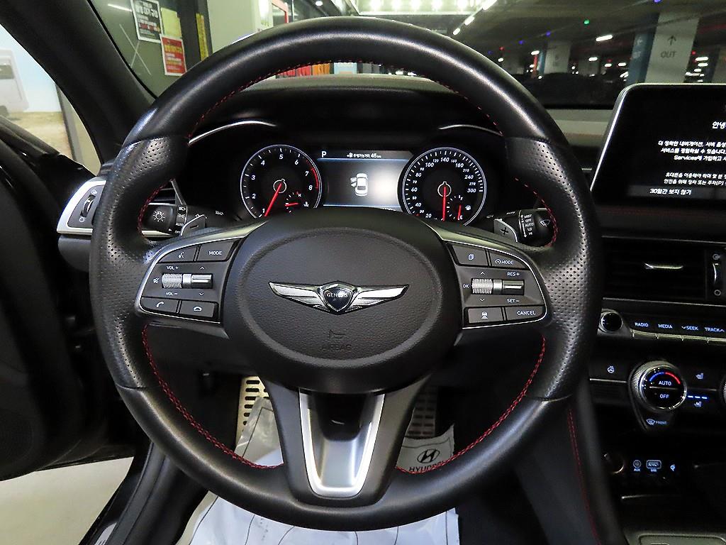 Genesis G70 - Vista 8