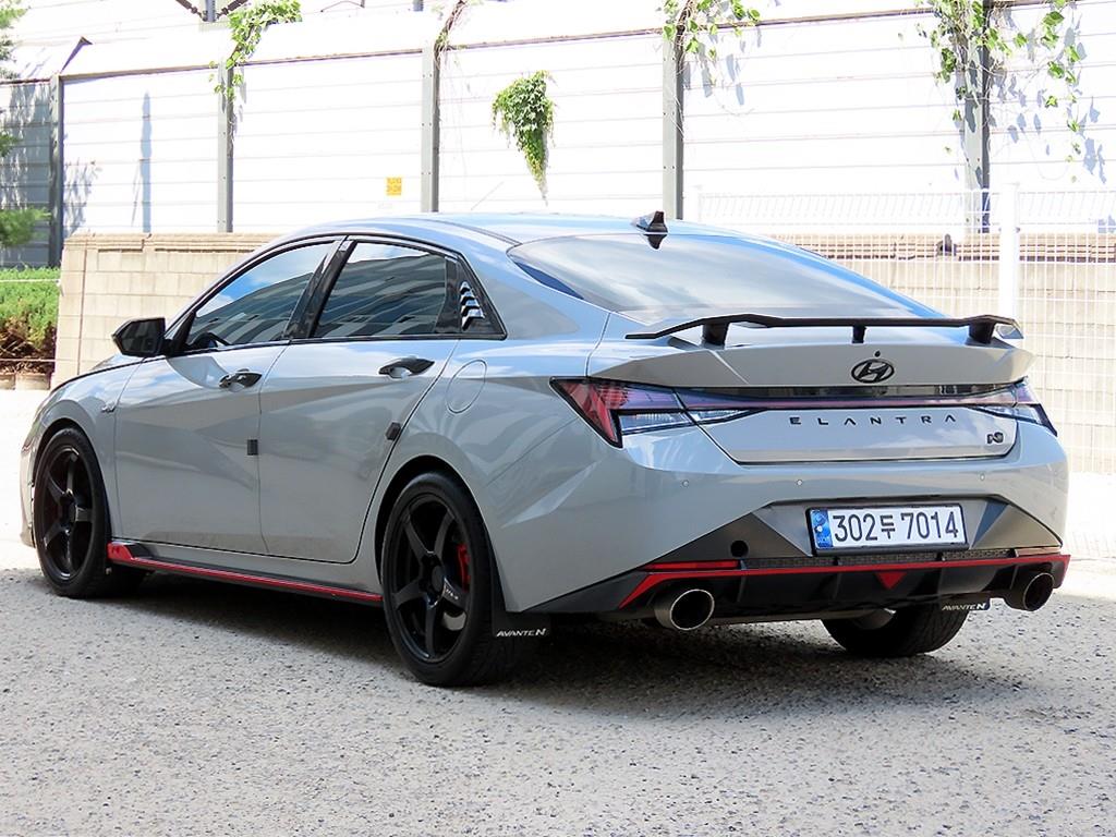 HYUNDAI Avante - Vista 3