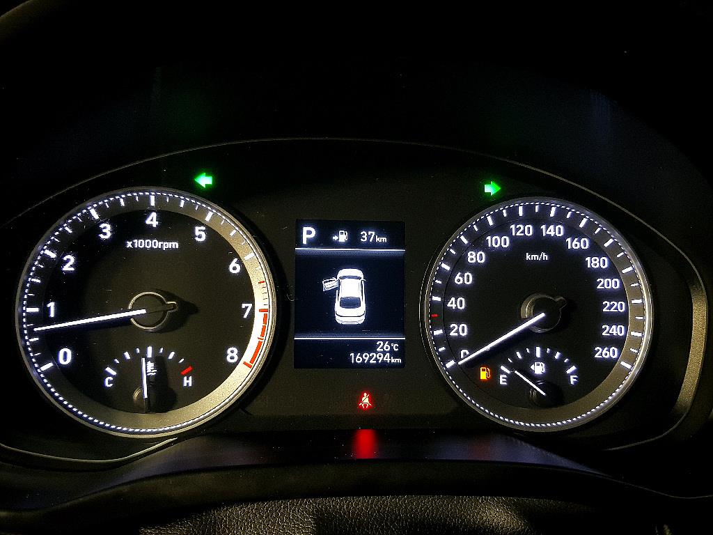 HYUNDAI Grandeur - Vista 8
