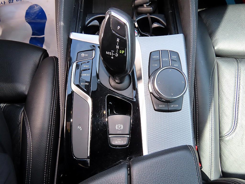 BMW 5 Series 2018 Blanco - Importación desde Corea - HF Imports Iquique - Foto 13
