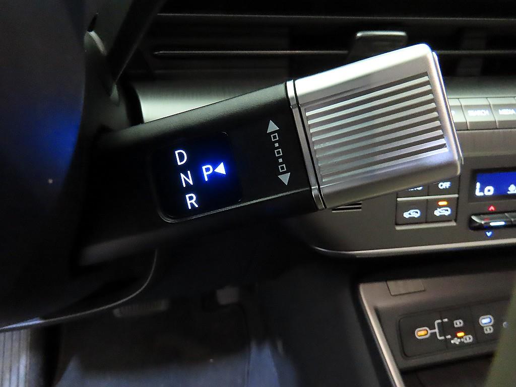 HYUNDAI Kona - Vista 12