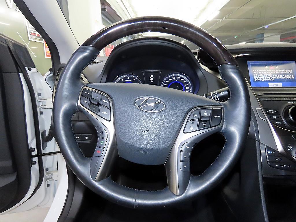 HYUNDAI Grandeur - Vista 8