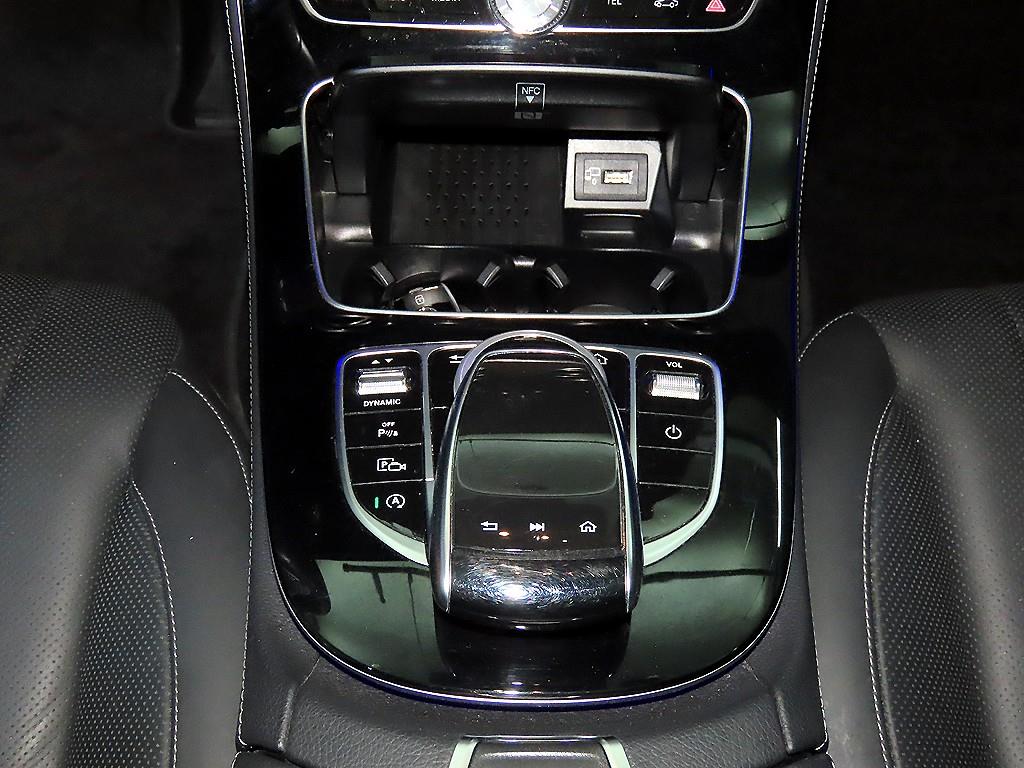 Mercedes Benz E class 2020 Negro - Importación desde Corea - HF Imports Iquique - Foto 13