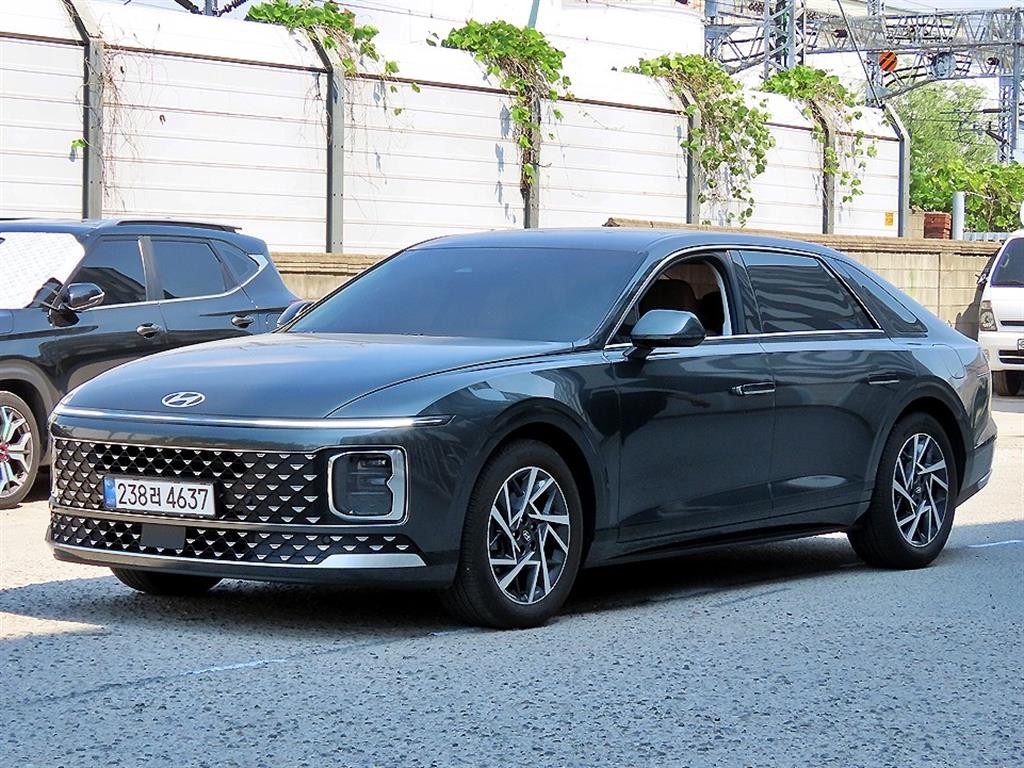 HYUNDAI Grandeur - Vista 2