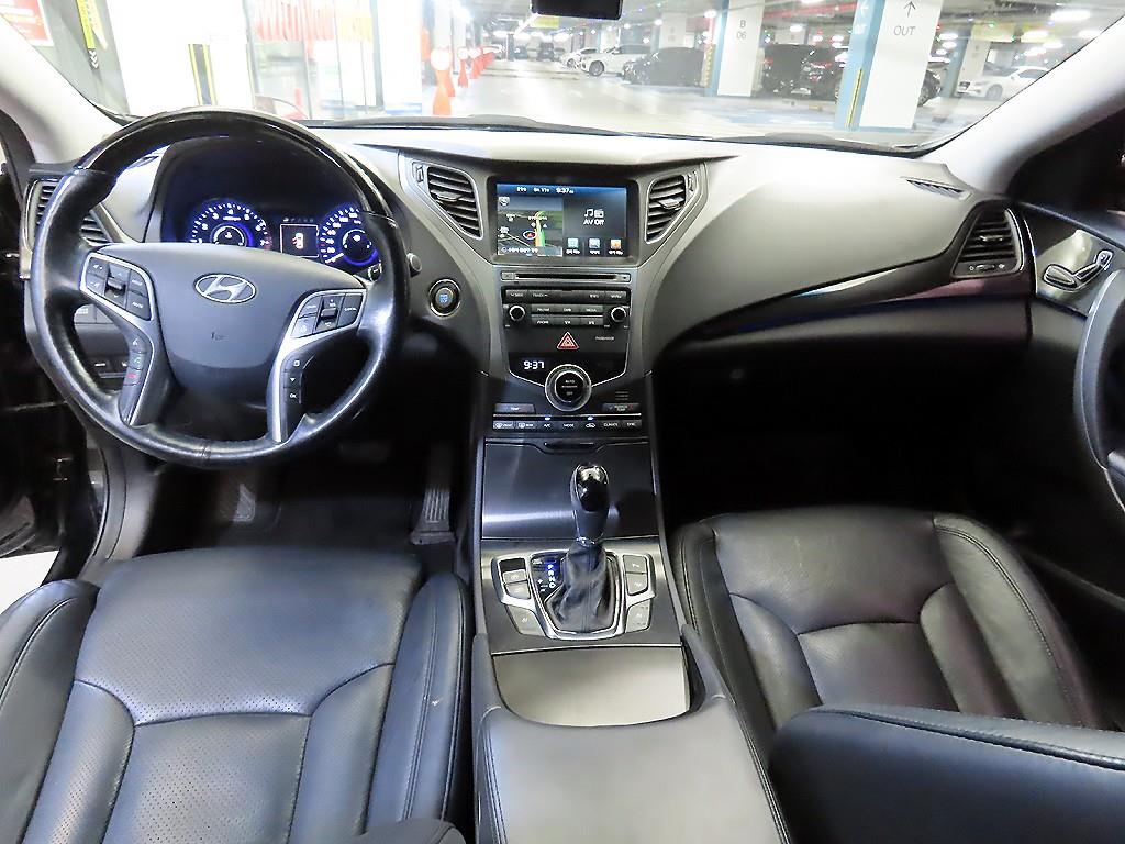 HYUNDAI Grandeur - Vista 10