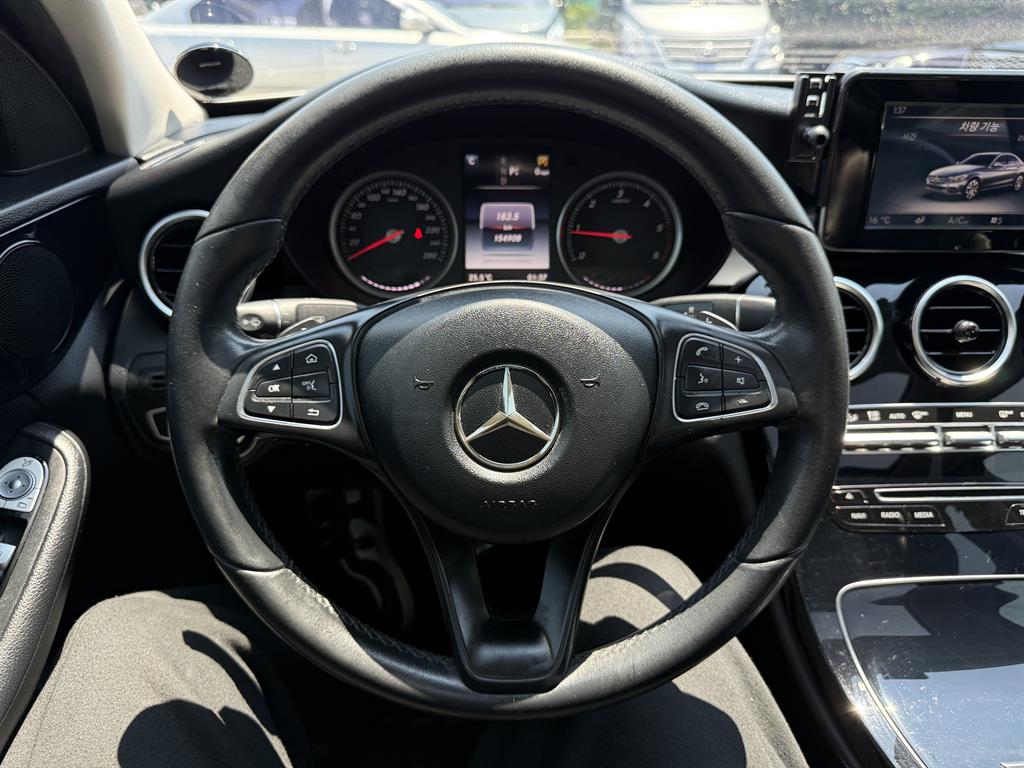 Mercedes Benz C Class - Vista 8