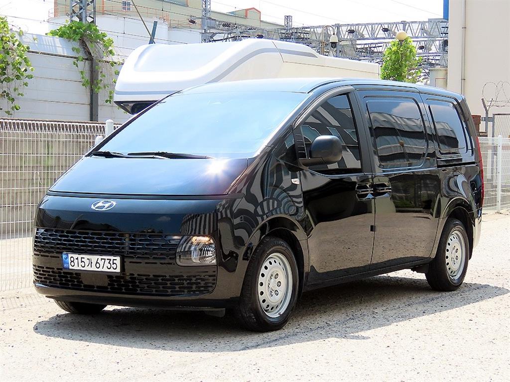 HYUNDAI Staria - Vista 2