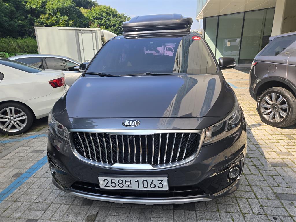 KIA Carnival - Vista 2