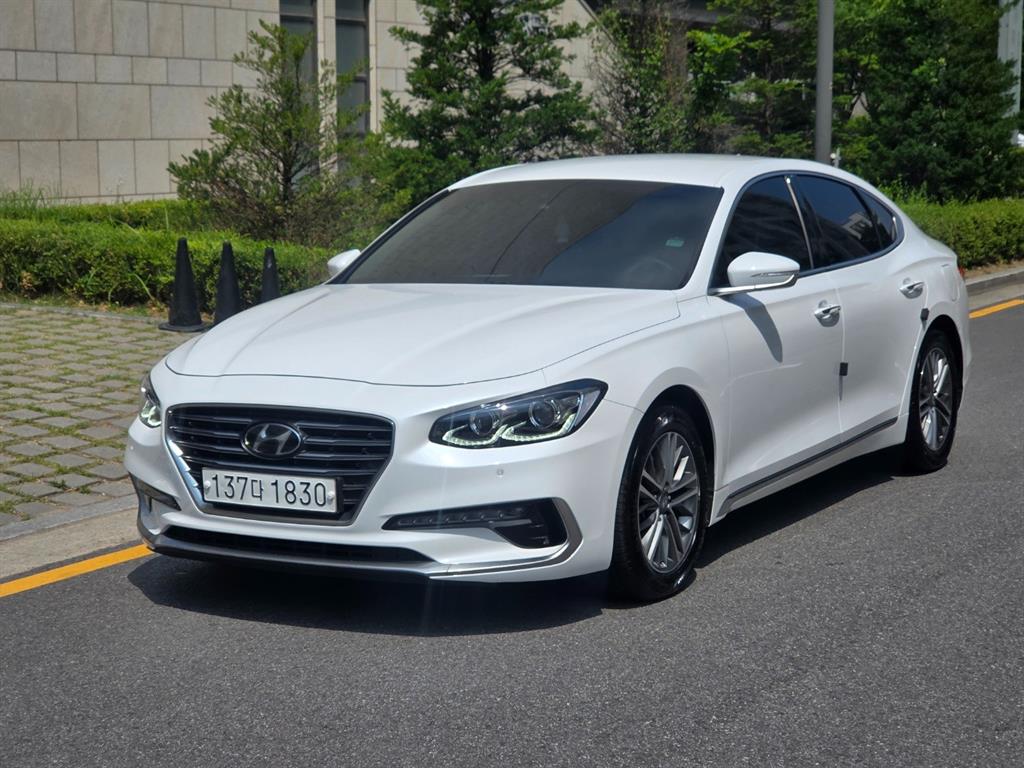 HYUNDAI Grandeur - Vista 2