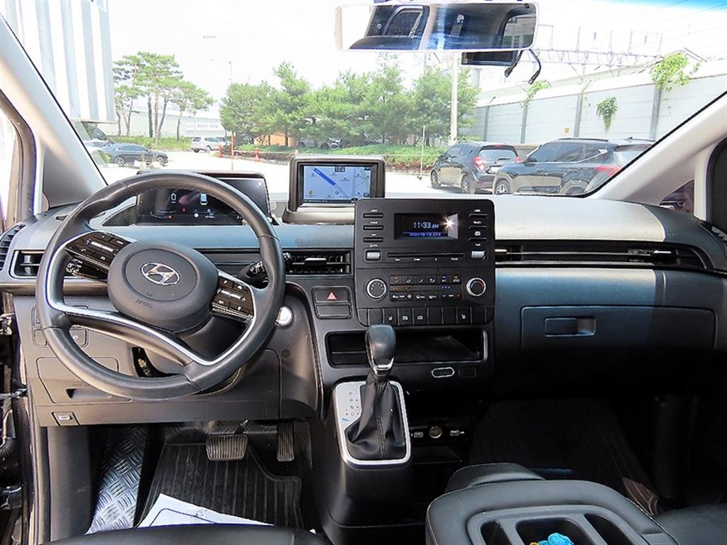 HYUNDAI Staria - Vista 9