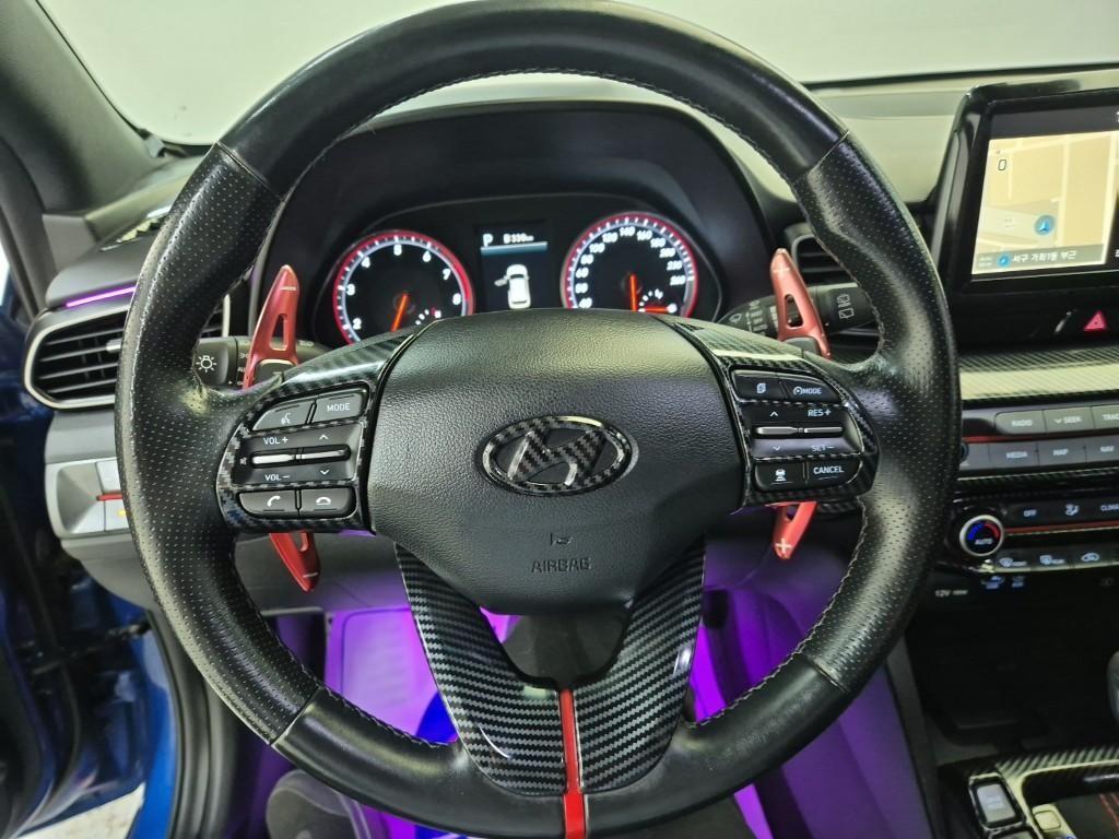HYUNDAI Veloster - Vista 11