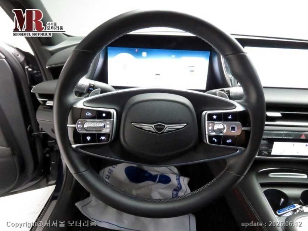 Genesis G90 - Vista 10