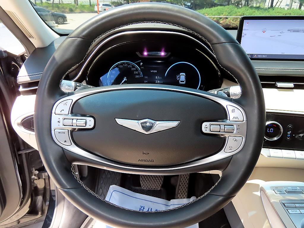 Genesis GV70 - Vista 10