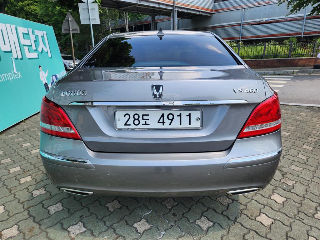 HYUNDAI Equus - Vista 6