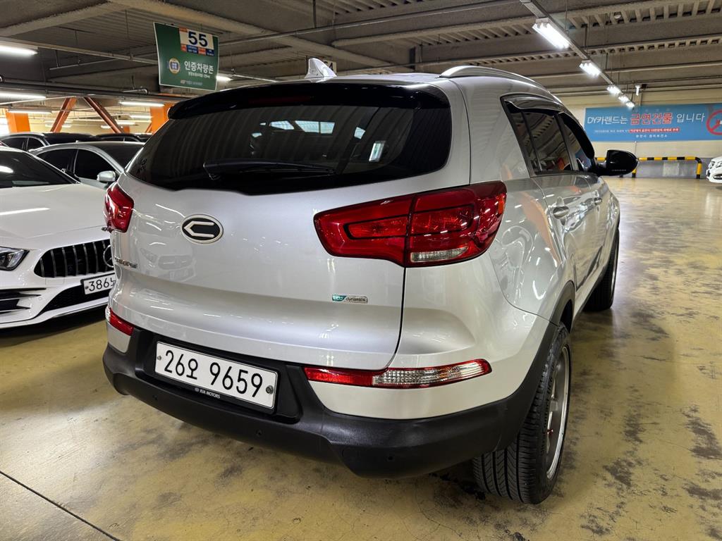 KIA Sportage - Vista 8