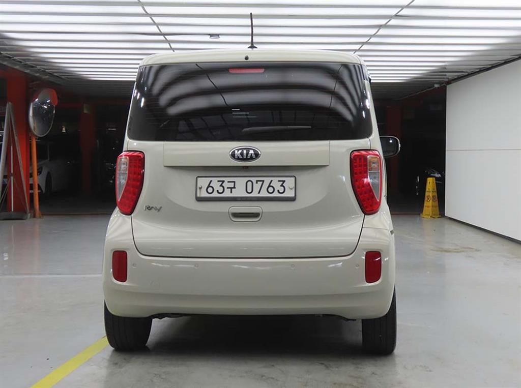 KIA Ray - Vista 3
