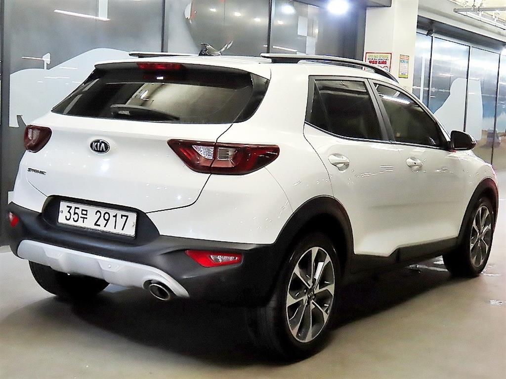 KIA Stonic - Vista 6