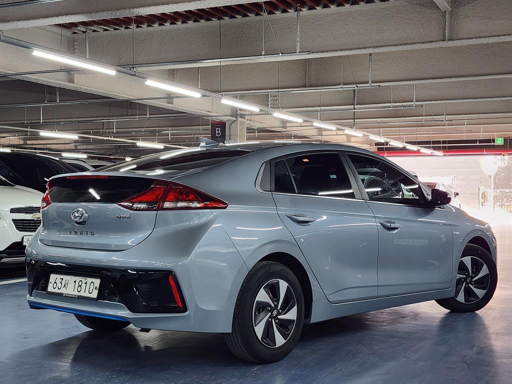 HYUNDAI Ioniq - Vista 2