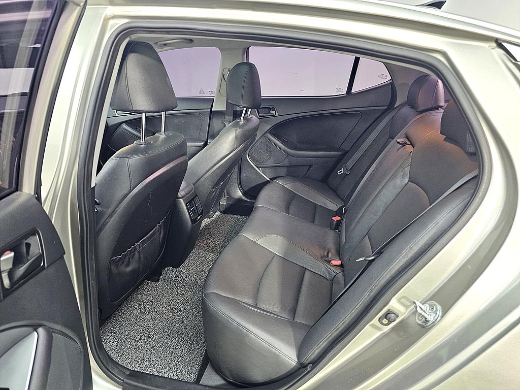 KIA K5 - Vista 11
