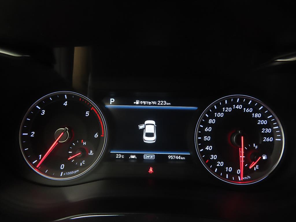 Genesis G70 - Vista 11