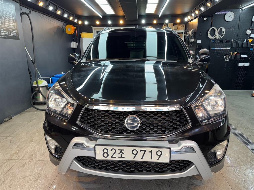 Ssangyong Korando 2015 Negro - Importación desde Corea - HF Imports Iquique - Foto 1
