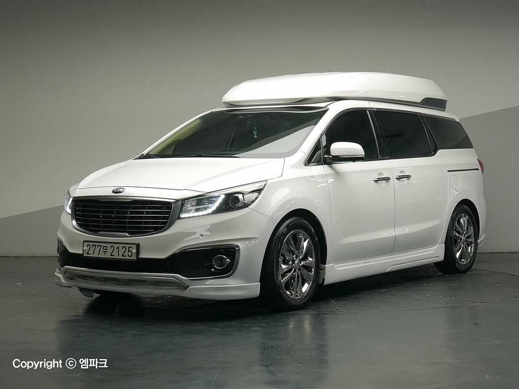 KIA Carnival - Vista 2