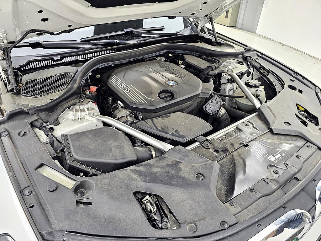 BMW 5 Series - Vista 8