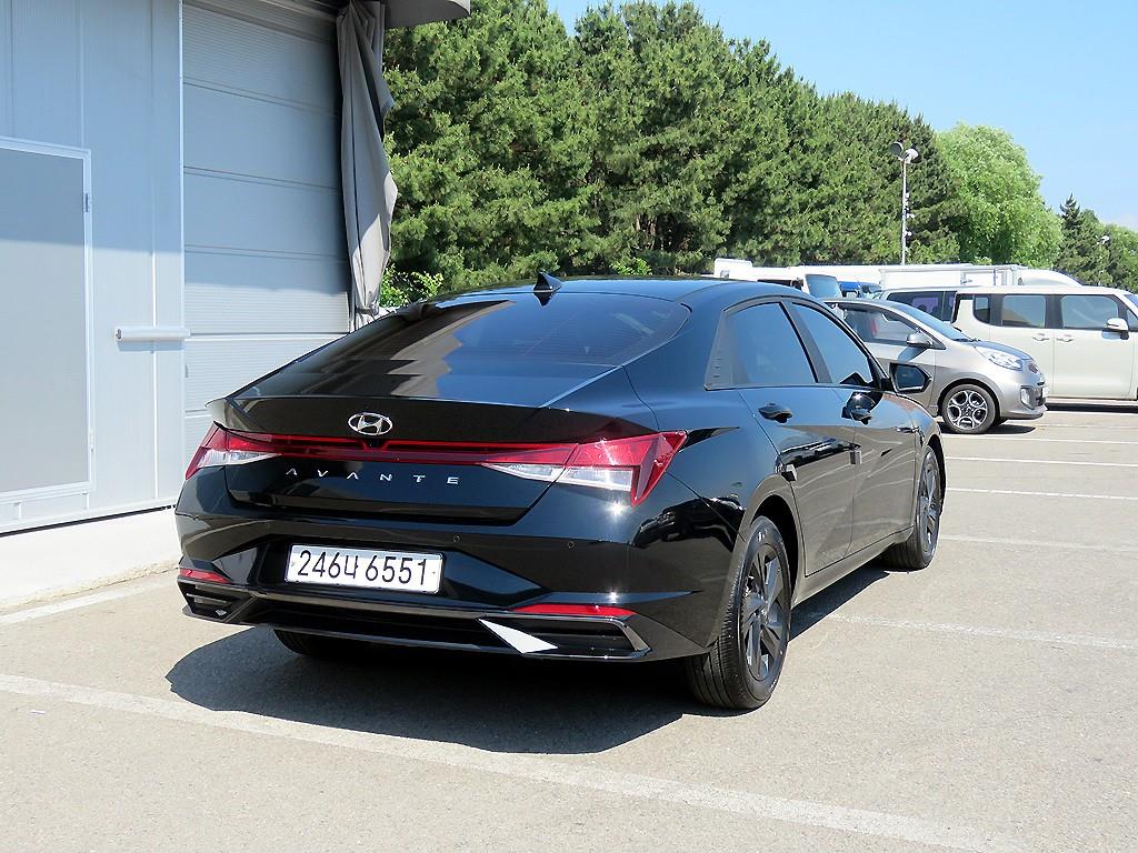 HYUNDAI Avante - Vista 6