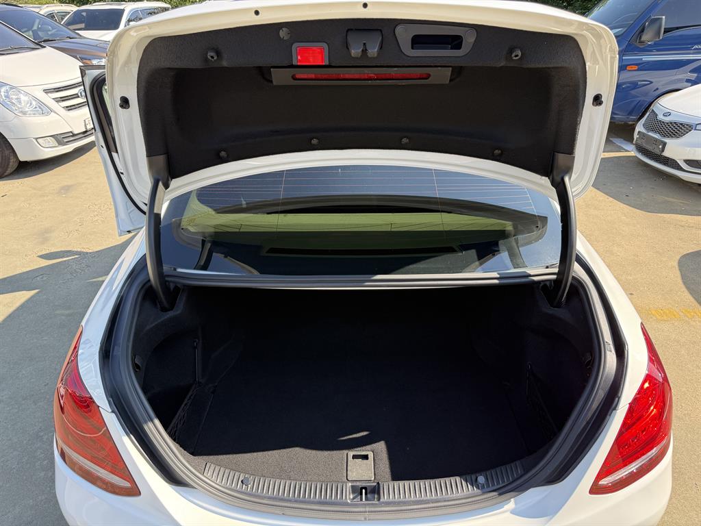 Mercedes Benz C Class 2017 Blanco - Importación desde Corea - HF Imports Iquique - Foto 19