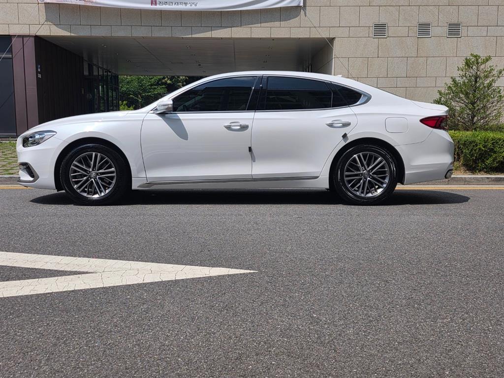 HYUNDAI Grandeur - Vista 8
