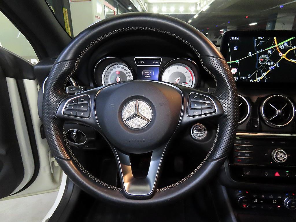 Mercedes Benz CLA Class - Vista 10