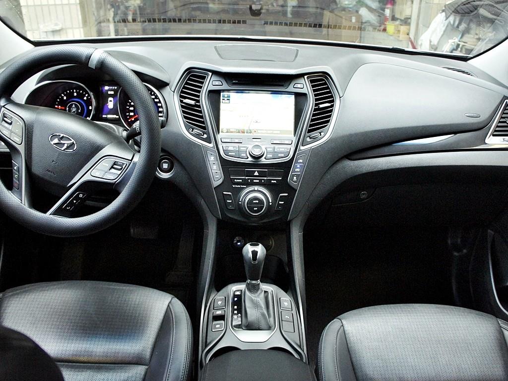 HYUNDAI Maxcruz - Vista 9