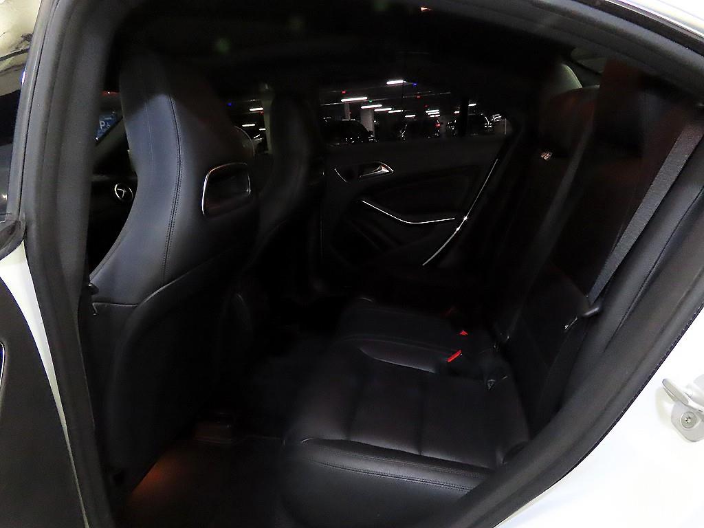 Mercedes Benz CLA Class - Vista 9