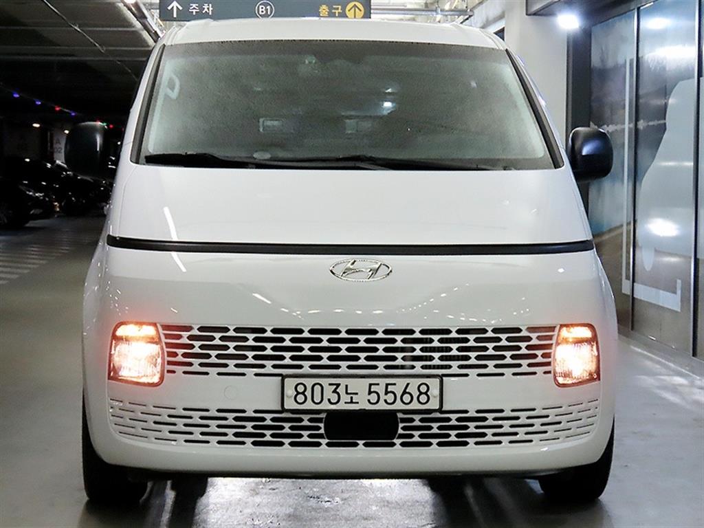 HYUNDAI Staria - Vista 2