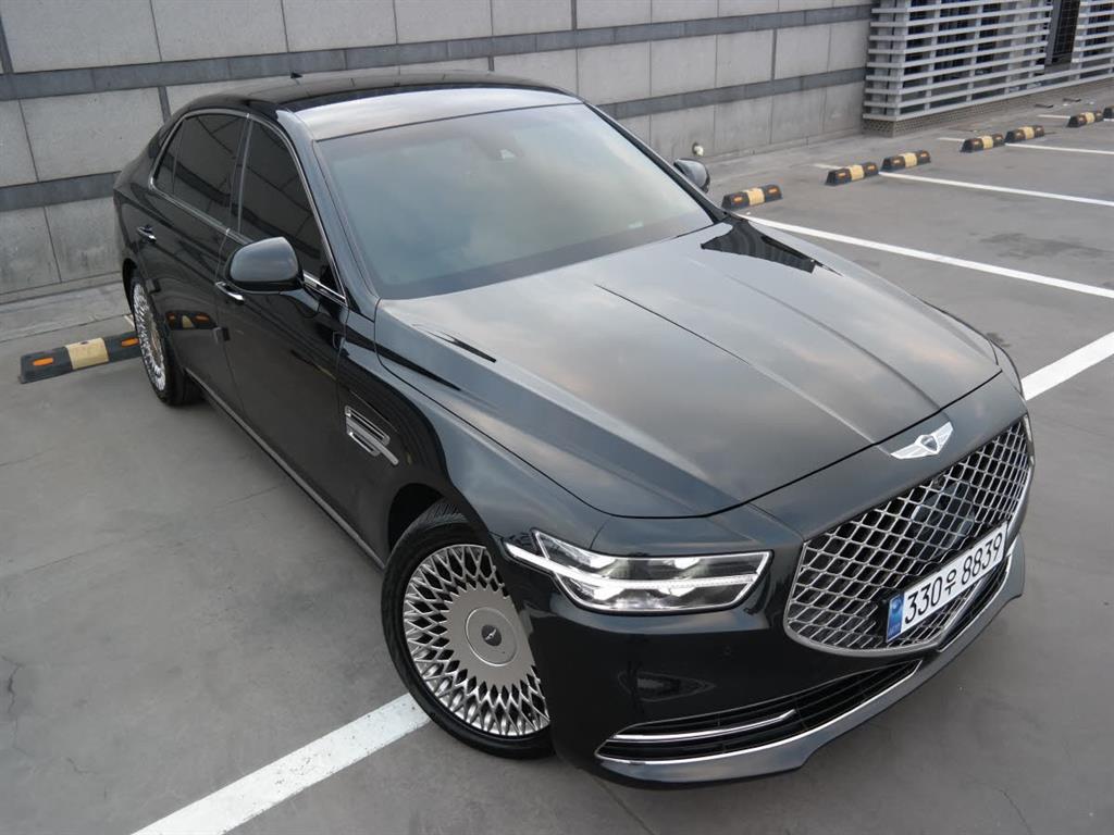 Genesis G90 - Vista 9