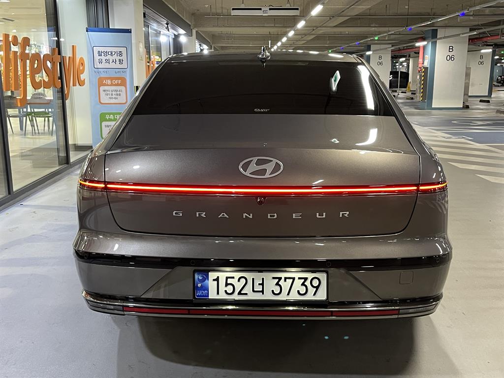 HYUNDAI Grandeur - Vista 7