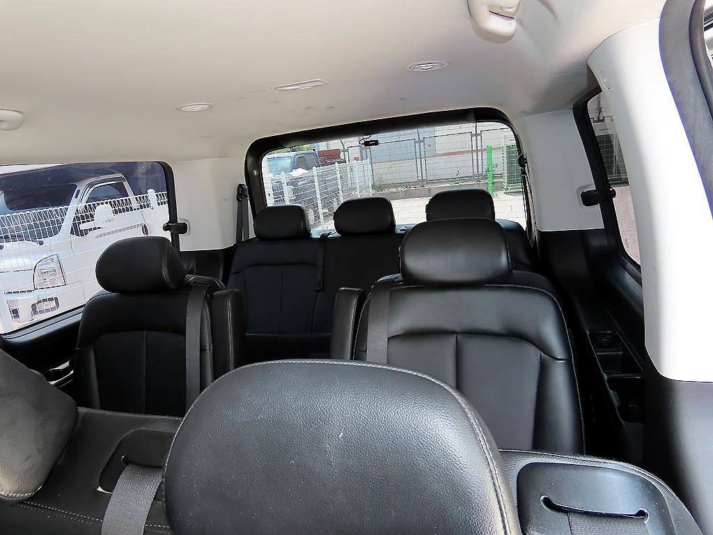 HYUNDAI Staria - Vista 8