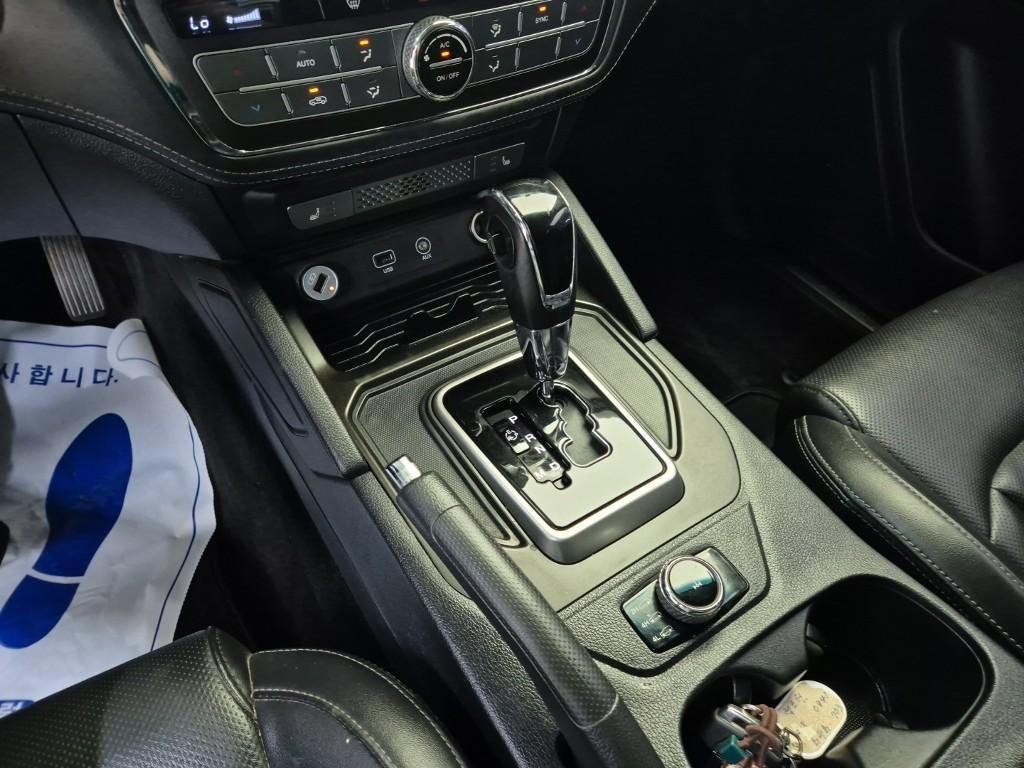 Ssangyong Rexton - Vista 10