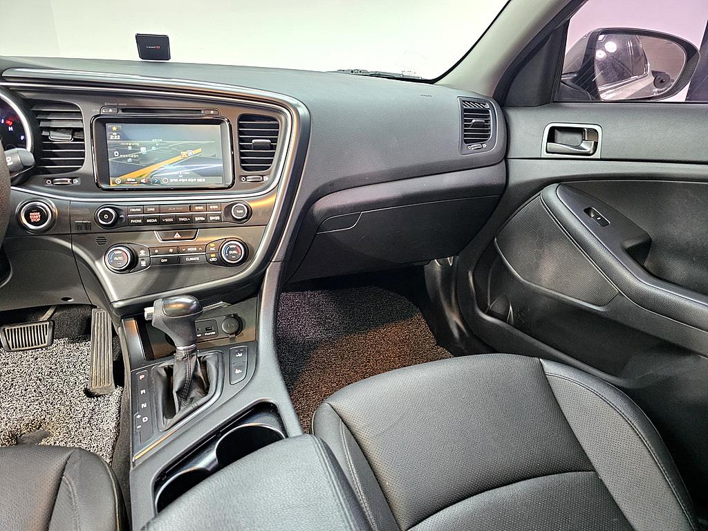 KIA K5 - Vista 12