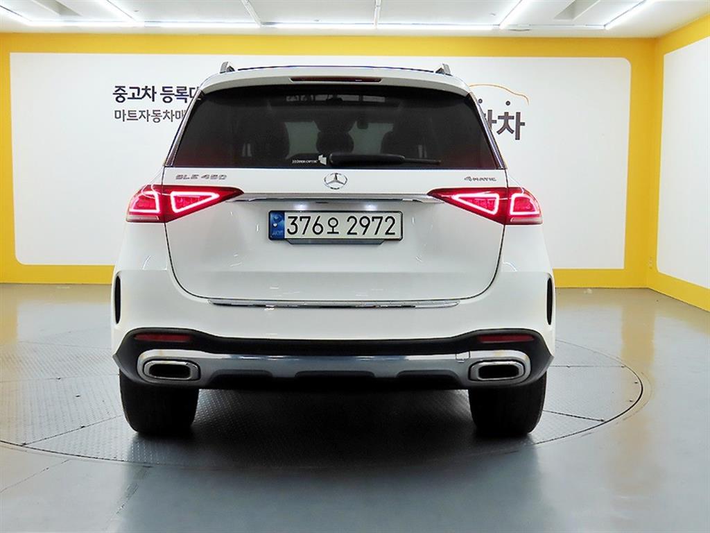 Mercedes Benz GLE Class - Vista 3