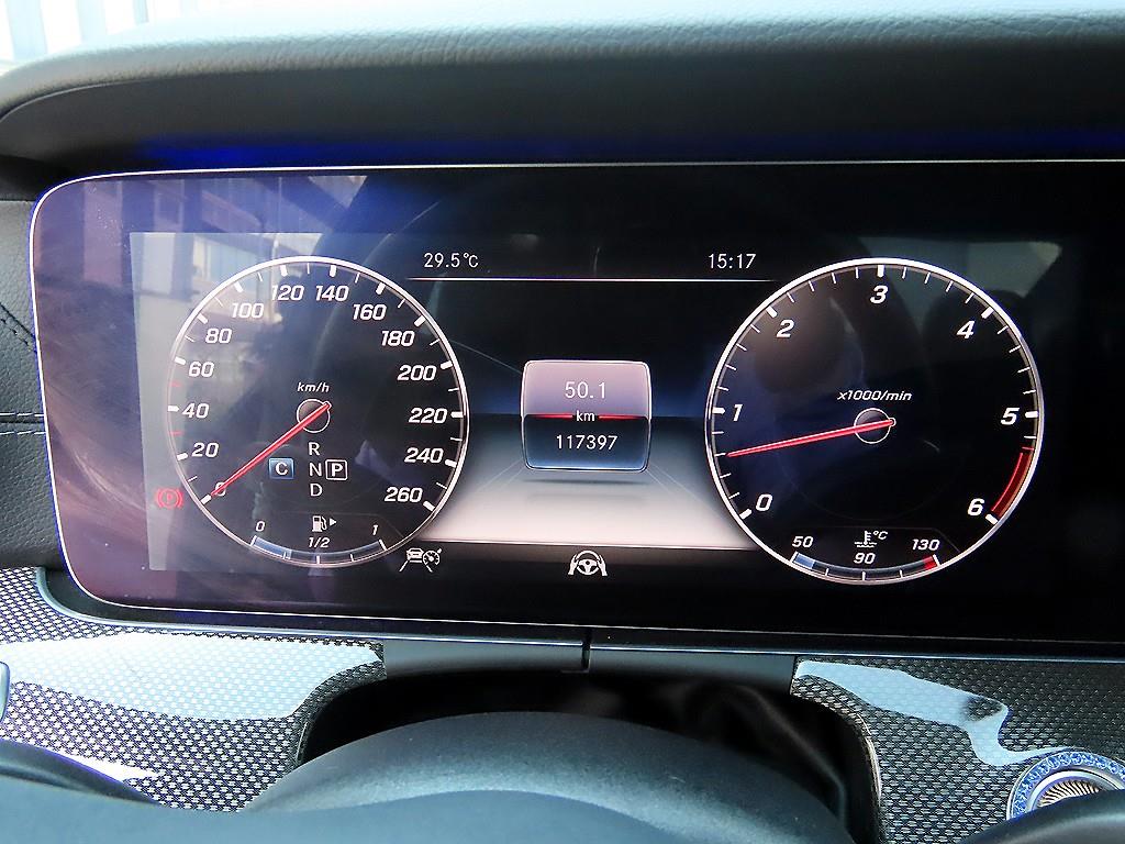 Mercedes Benz CLS Class - Vista 11