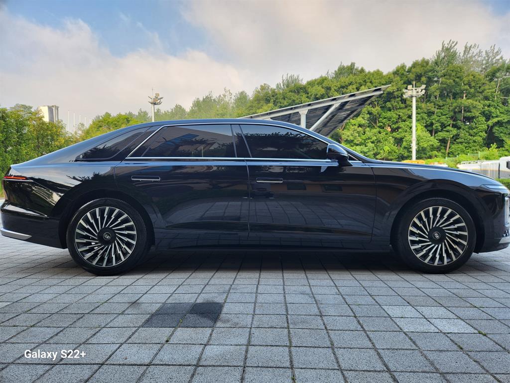 HYUNDAI Grandeur - Vista 7