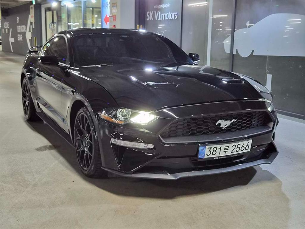 Ford Mustang 2022 Negro - Importación desde Corea - HF Imports Iquique - Foto 1