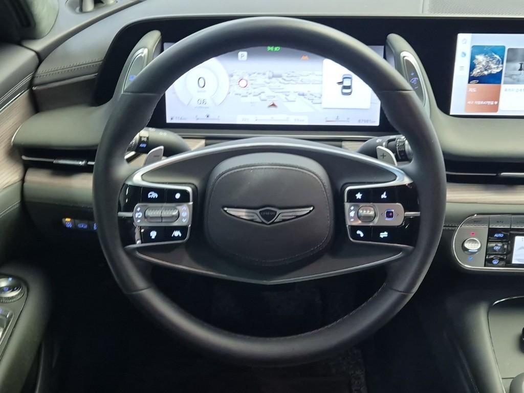 Genesis G90 - Vista 10